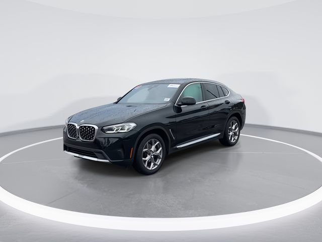 Used 2023 BMW X4 xDrive30i w/ Premium Package AWD/4WD image 3