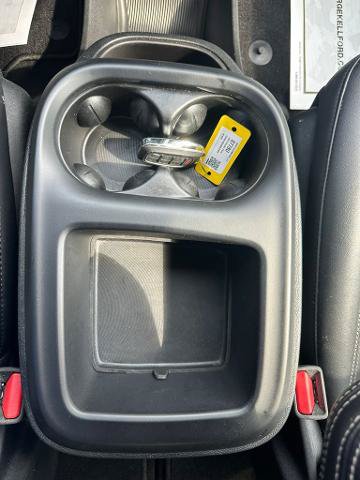 Used 2025 Chrysler Pacifica Select FWD image 16