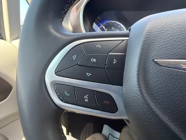 Used 2022 Chrysler Voyager LX FWD image 45