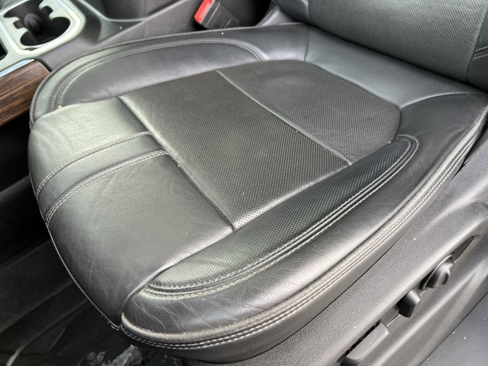 Used 2022 Chevrolet Silverado 1500 High Country w/ Technology Package image 20