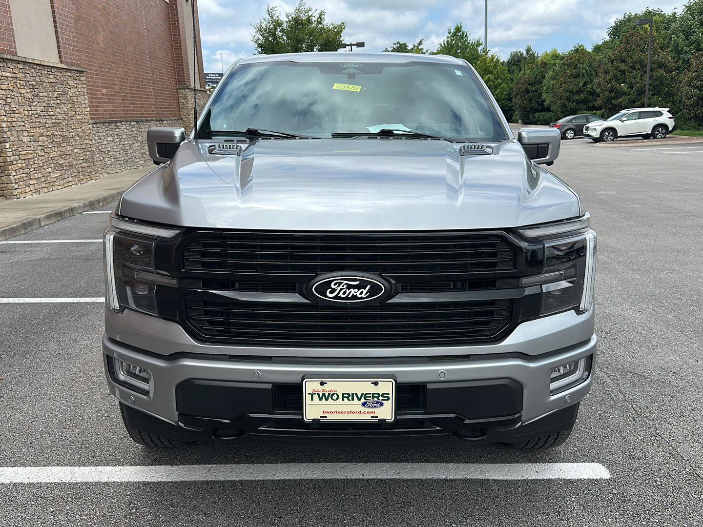 Certified 2025 Ford F150 Platinum w/ Equipment Group 702A High AWD/4WD image 8