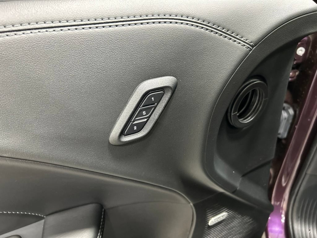 Used 2022 Dodge Challenger R/T Scat Pack RWD image 16