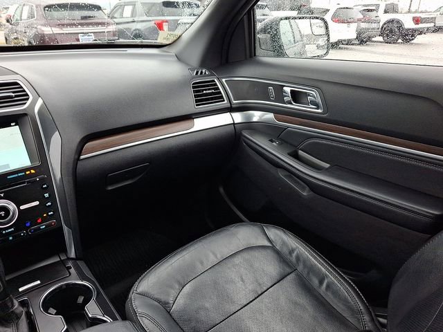 Certified 2017 Ford Explorer Limited image 16