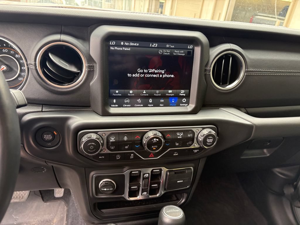 Used 2022 Jeep Gladiator Overland w/ Popular Equipment Package AWD/4WD image 24