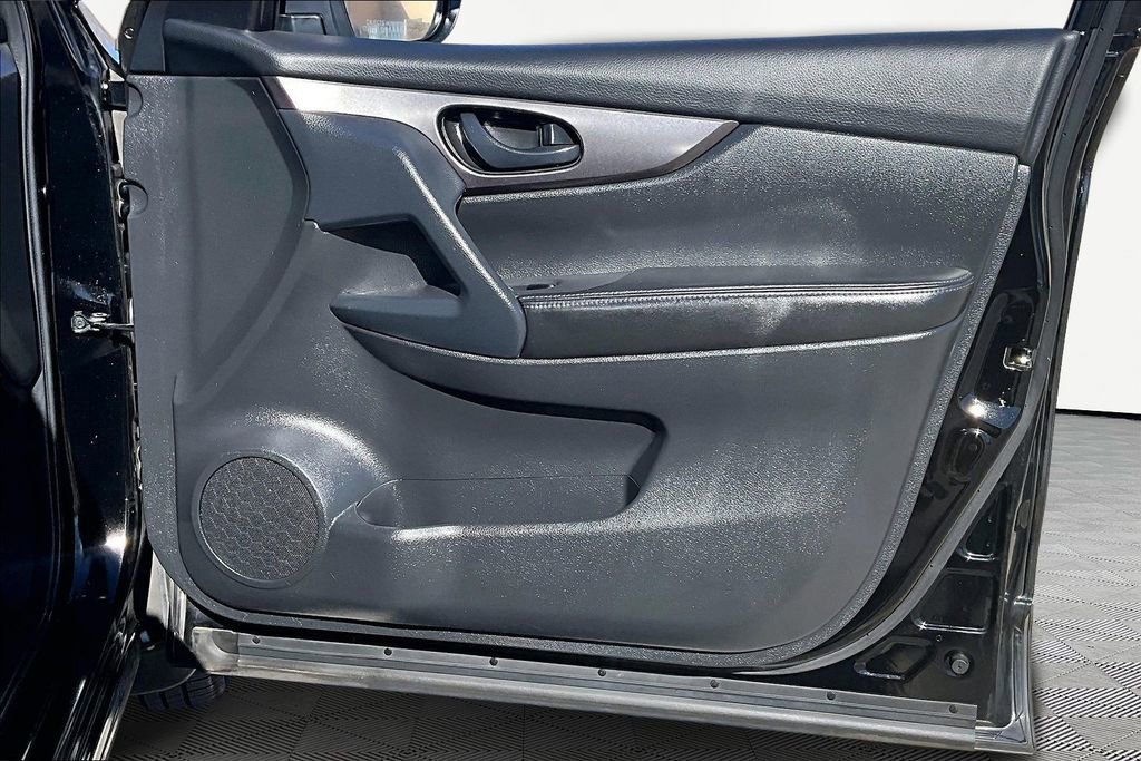 Used 2022 Nissan Rogue Sport S FWD image 23