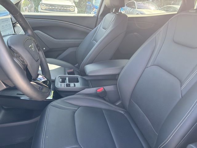 Certified 2025 Ford Mustang Mach-E Premium image 6