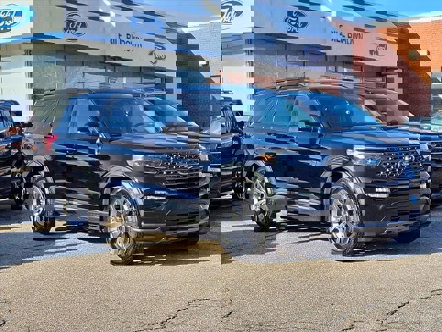 Certified 2023 Ford Explorer XLT w/ Equipment Group 202A image 1