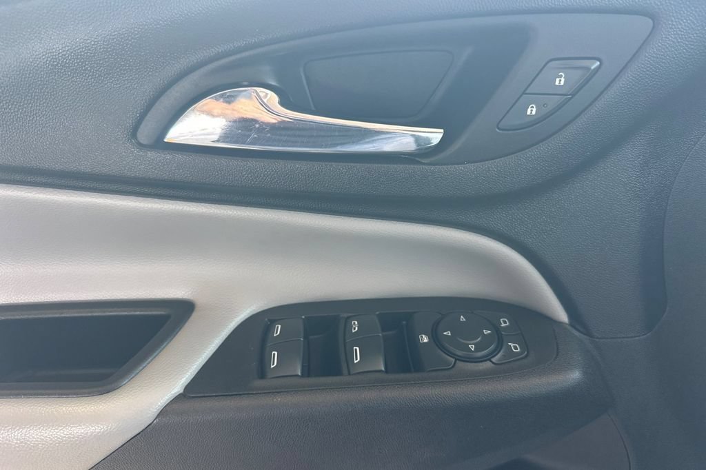 Used 2022 Chevrolet Equinox LT FWD image 14