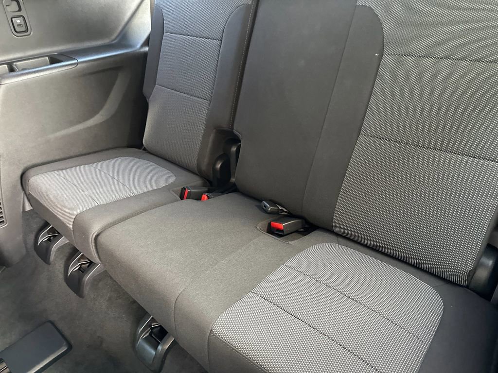 Used 2023 Chevrolet Traverse LT image 14