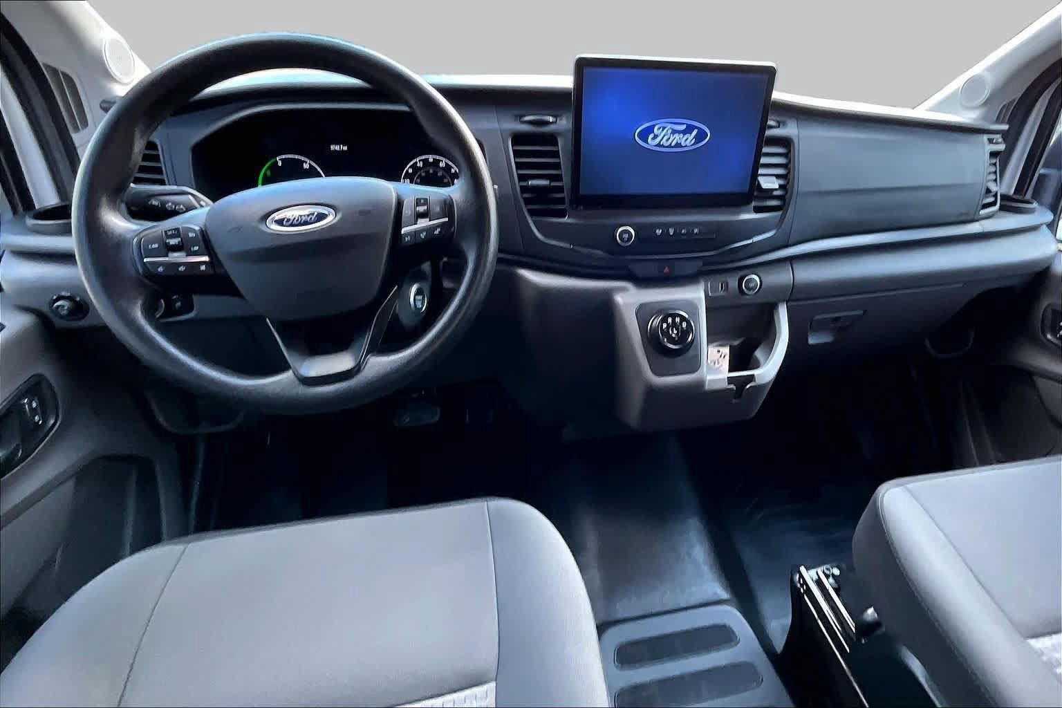 Certified 2022 Ford E-Transit Medium Roof RWD image 5