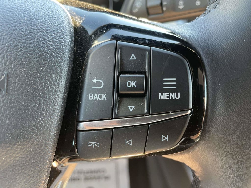 Certified 2025 Ford Escape SE FWD image 25