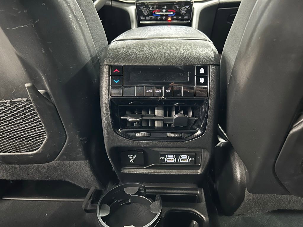 Used 2023 Jeep Grand Cherokee L Laredo AWD/4WD image 26