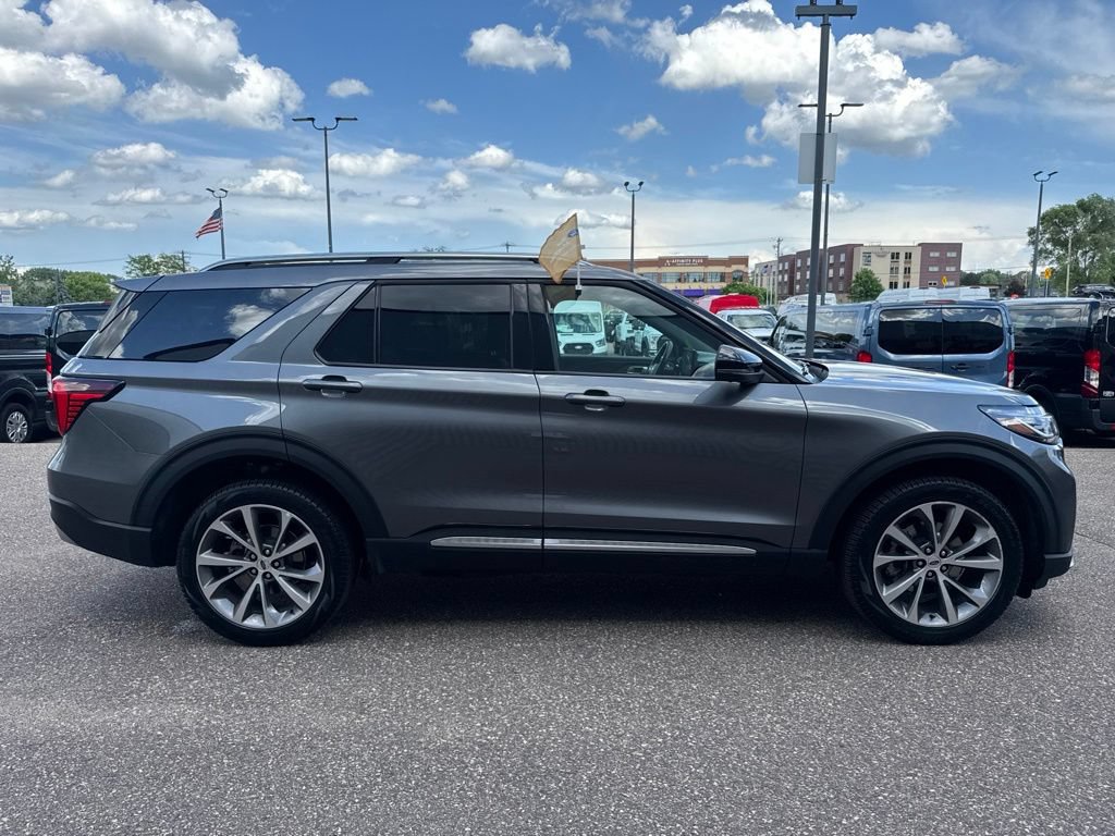Certified 2025 Ford Explorer Platinum w/ Ultimate Package AWD/4WD image 8
