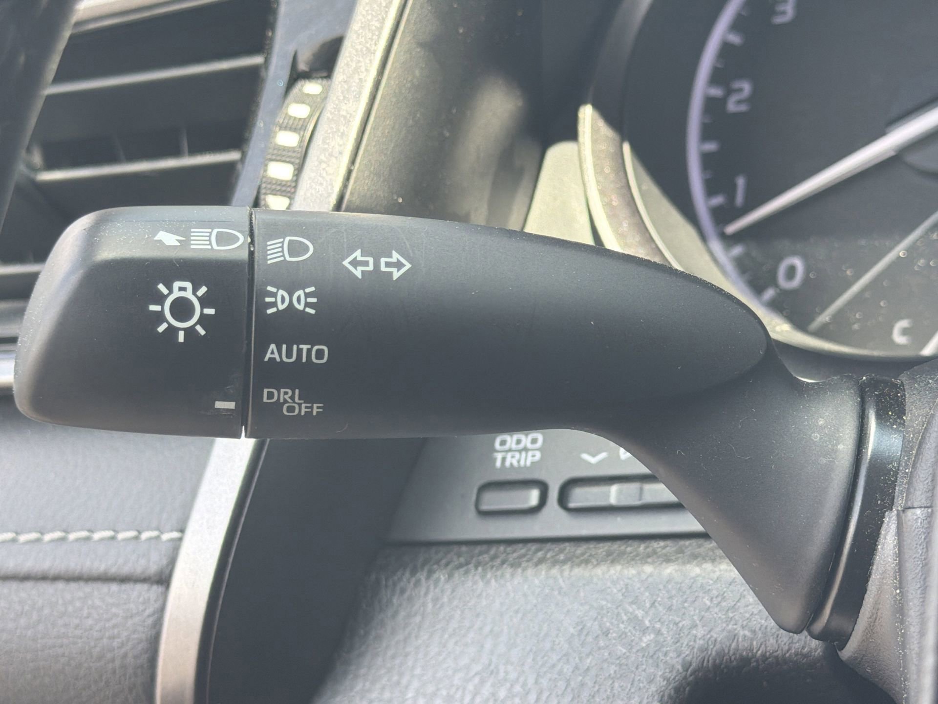 Used 2024 Toyota Camry SE w/ Convenience Package FWD image 16