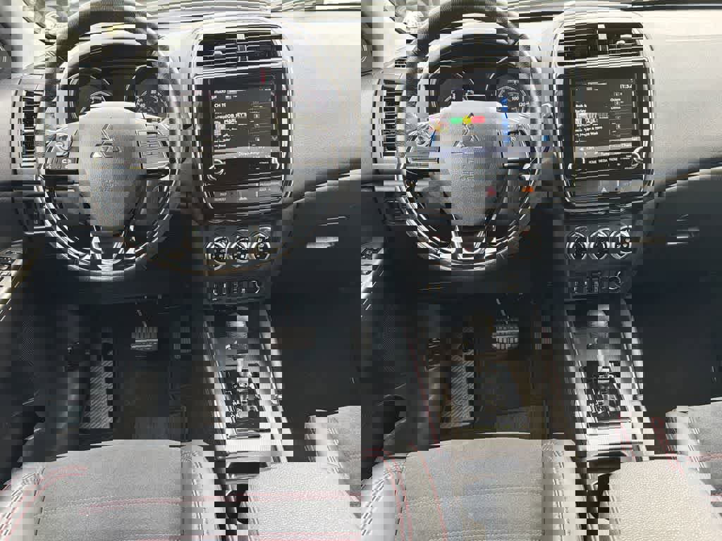 Used 2024 Mitsubishi Outlander Sport SE image 19