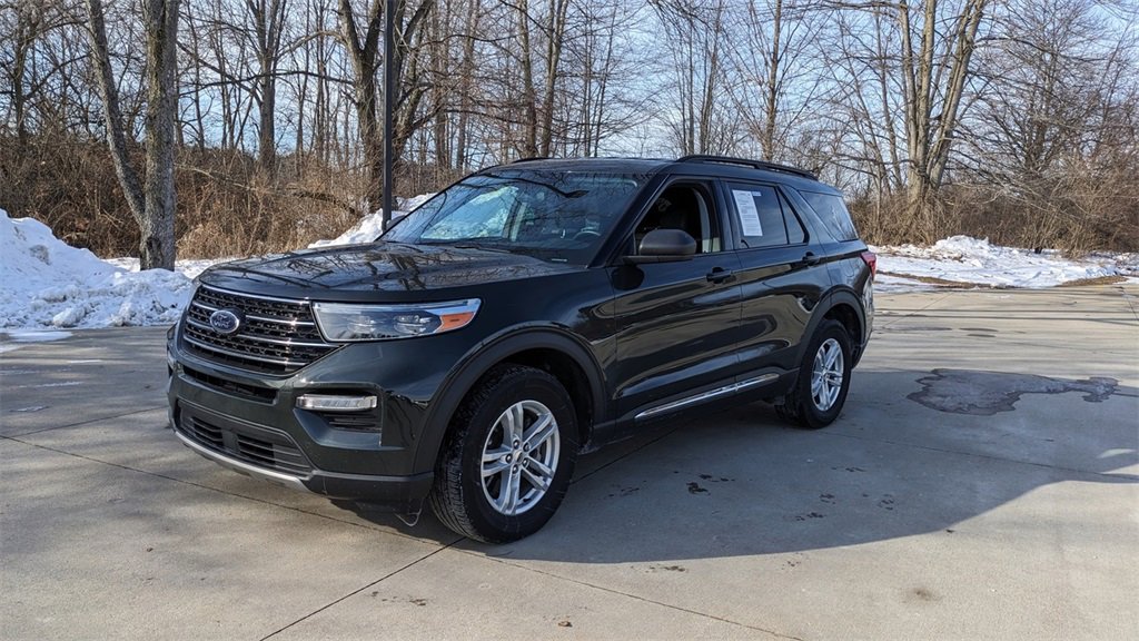 Certified 2022 Ford Explorer XLT w/ Equipment Group 202A image 7