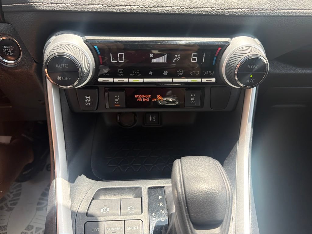 Used 2019 Toyota RAV4 XLE w/ Convenience Package AWD/4WD image 34