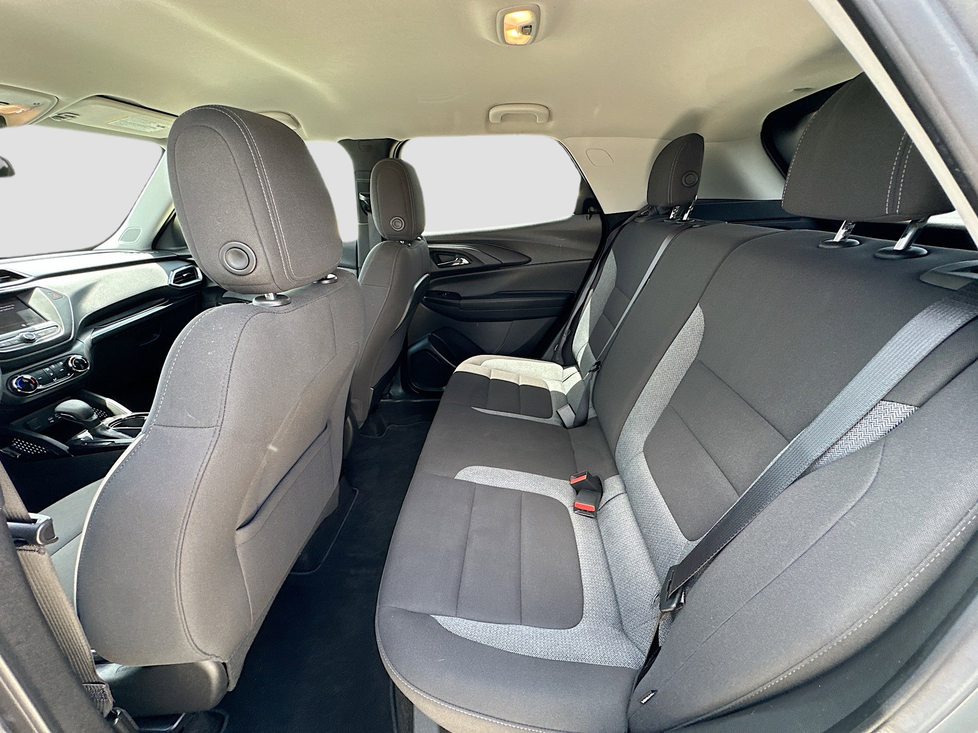 Used 2023 Chevrolet TrailBlazer LT FWD image 22