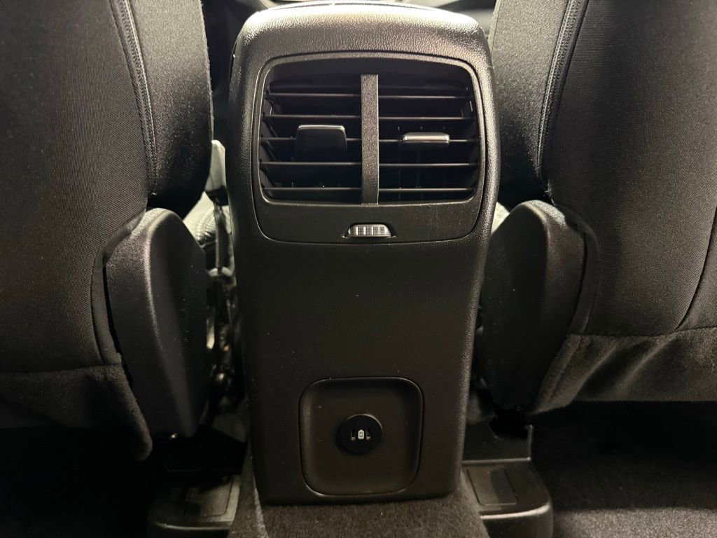 Certified 2025 Ford Escape Active AWD/4WD image 30