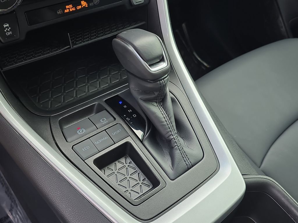 Used 2023 Toyota RAV4 XLE Premium image 25