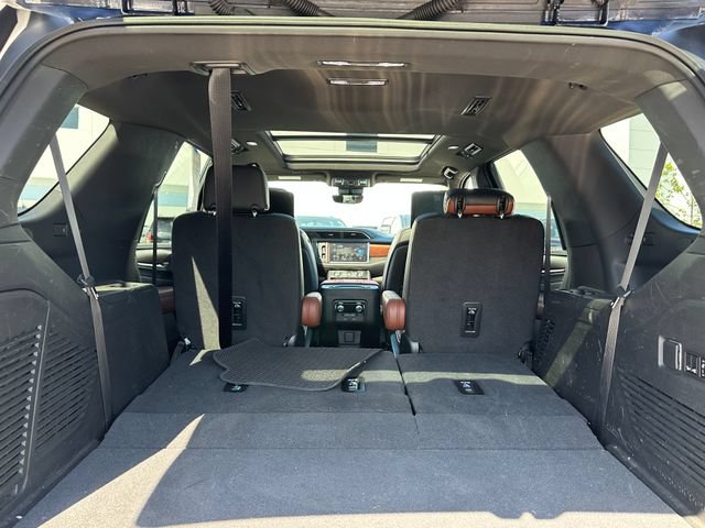 Used 2023 GMC Yukon Denali Ultimate AWD/4WD image 11