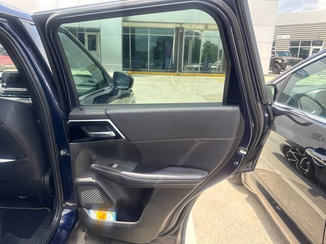 Used 2023 Mitsubishi Outlander SE FWD image 10