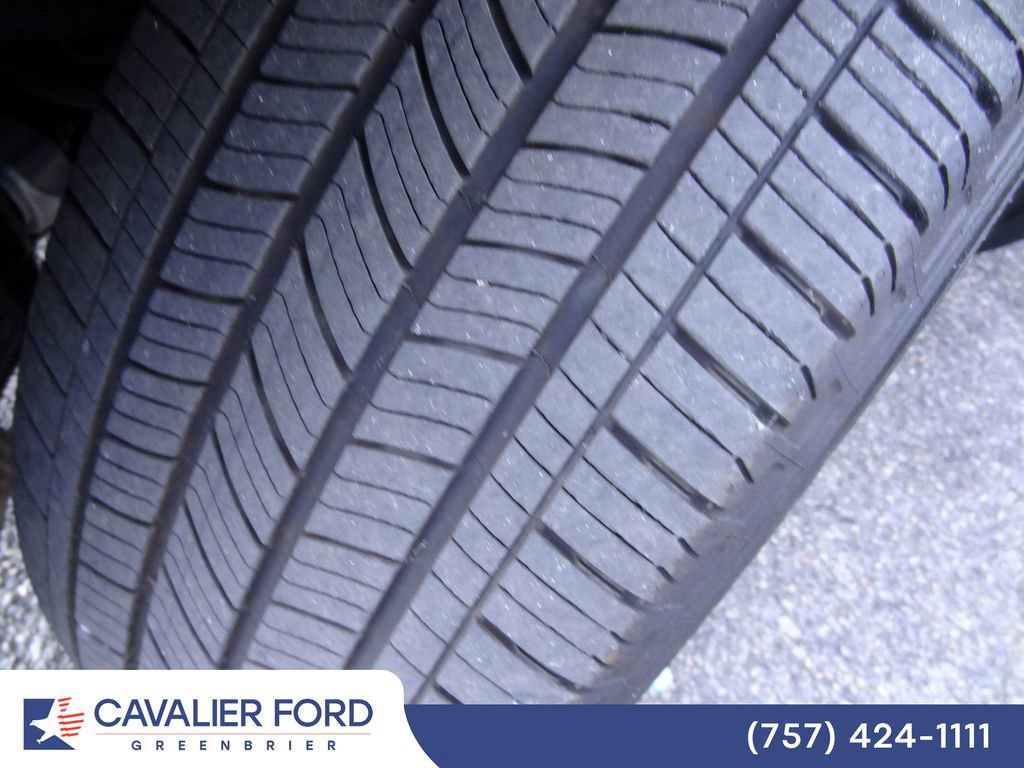 Certified 2025 Ford Explorer ST-Line AWD/4WD image 41