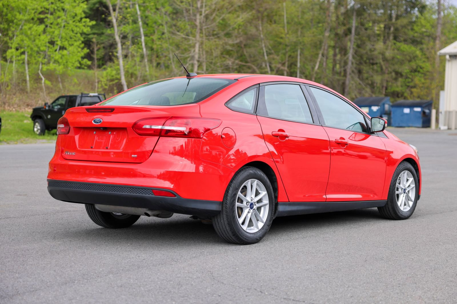 Certified 2017 Ford Focus SE FWD image 5