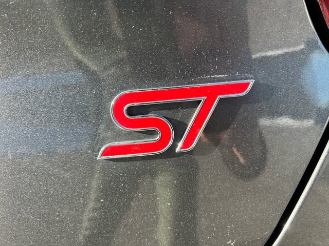 Certified 2018 Ford Focus ST image 38