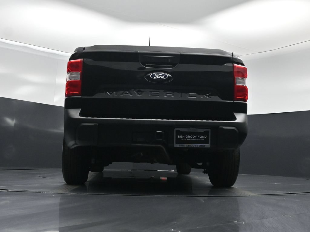 Certified 2025 Ford Maverick XL FWD image 43