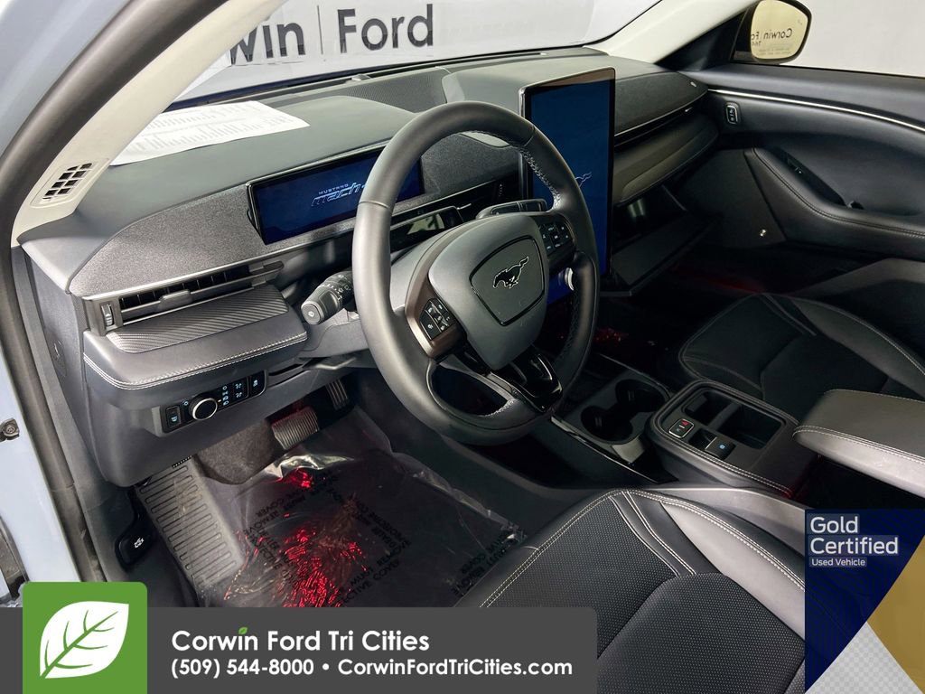 Certified 2025 Ford Mustang Mach-E Premium AWD/4WD image 3