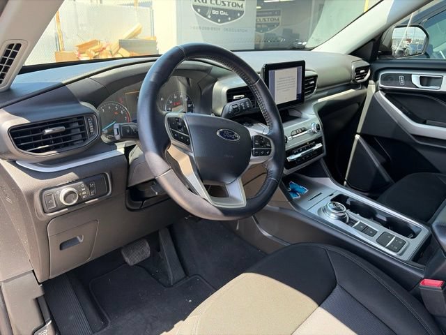 Certified 2022 Ford Explorer XLT RWD image 13