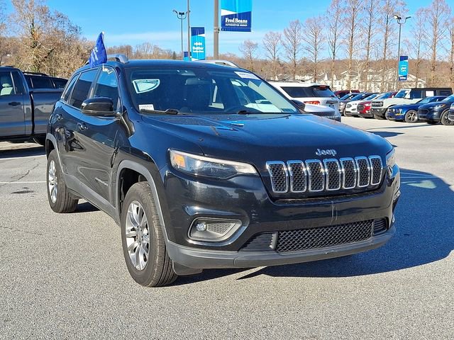 Used 2019 Jeep Cherokee Latitude Plus w/ Cold Weather Group image 2