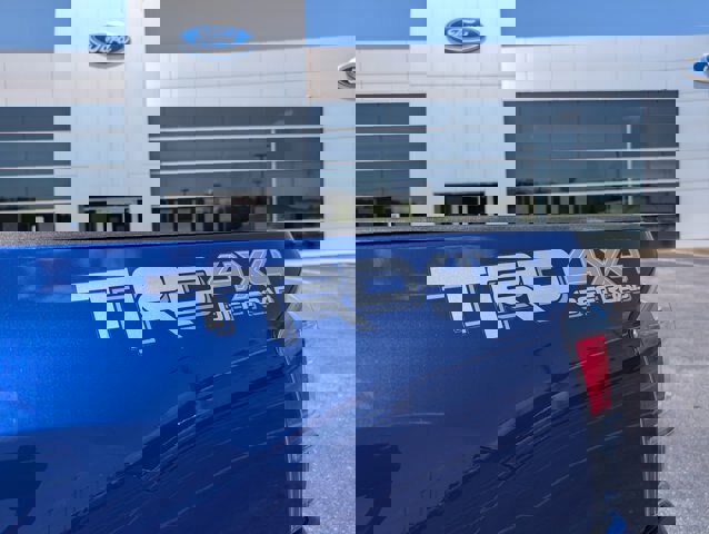 Used 2023 Toyota Tacoma TRD Off-Road w/ Technology Package AWD/4WD image 29