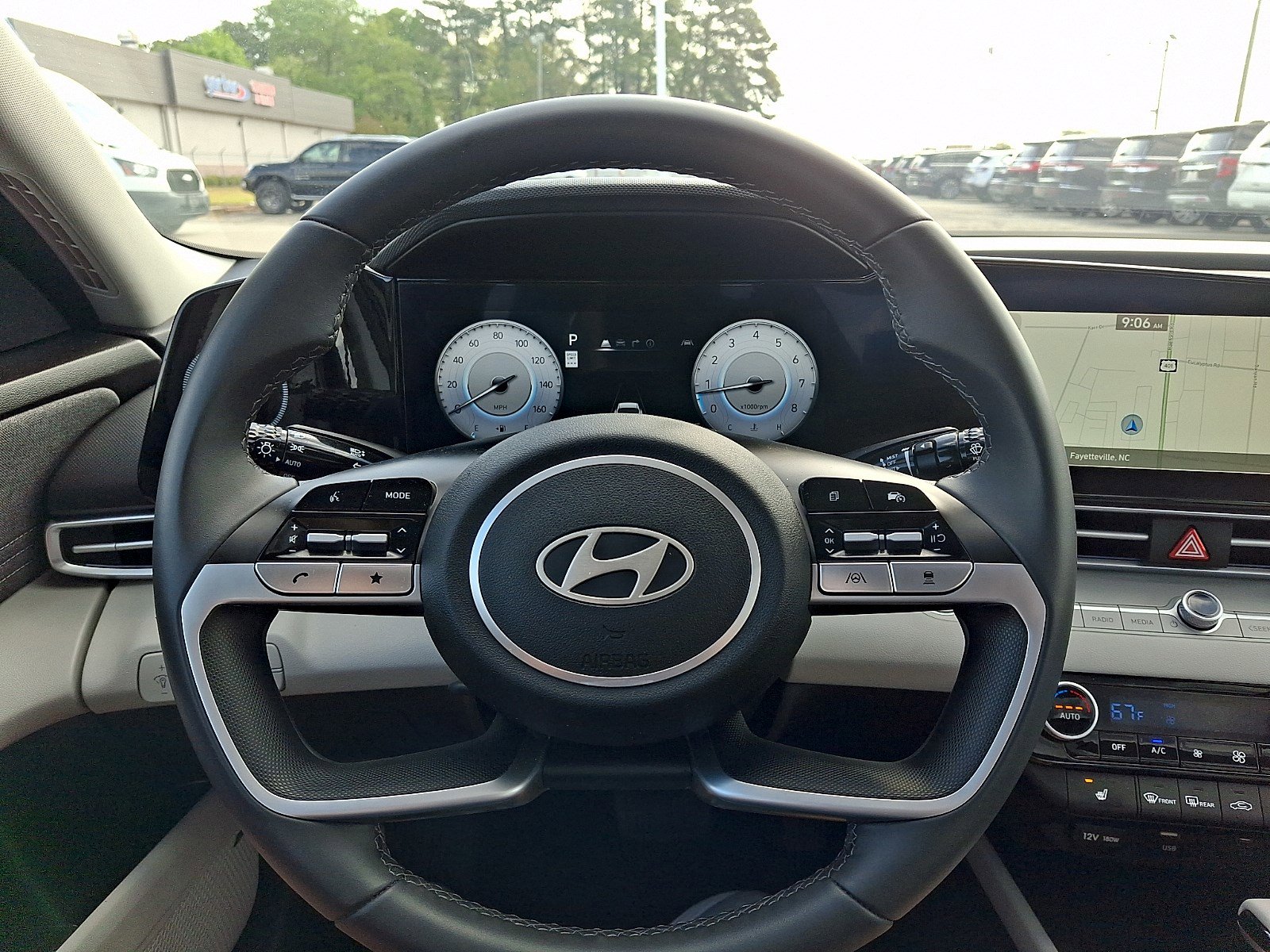 Used 2025 Hyundai Elantra Limited FWD image 19