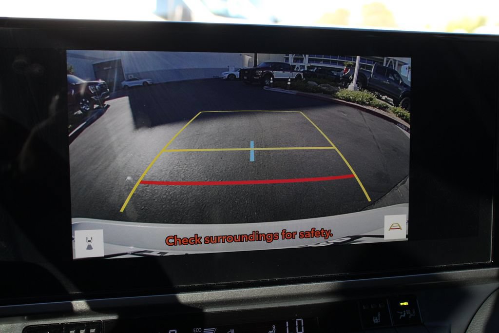 Used 2026 Toyota Camry XSE FWD image 33