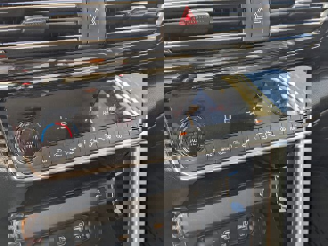 Used 2023 Kia Seltos EX image 27