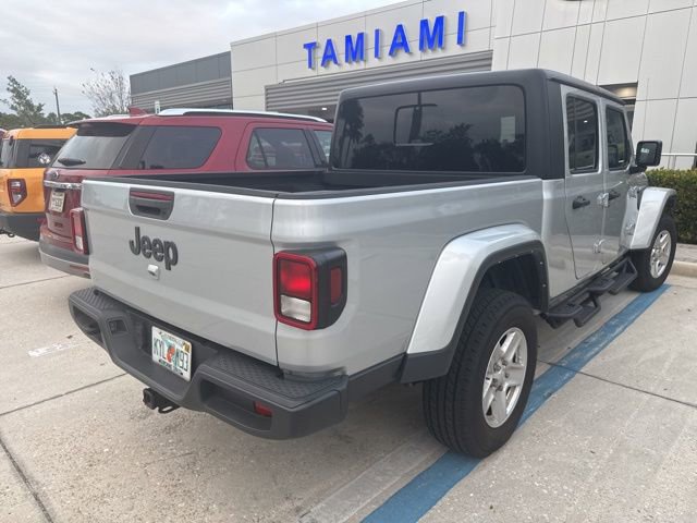 Used 2023 Jeep Gladiator Sport image 16