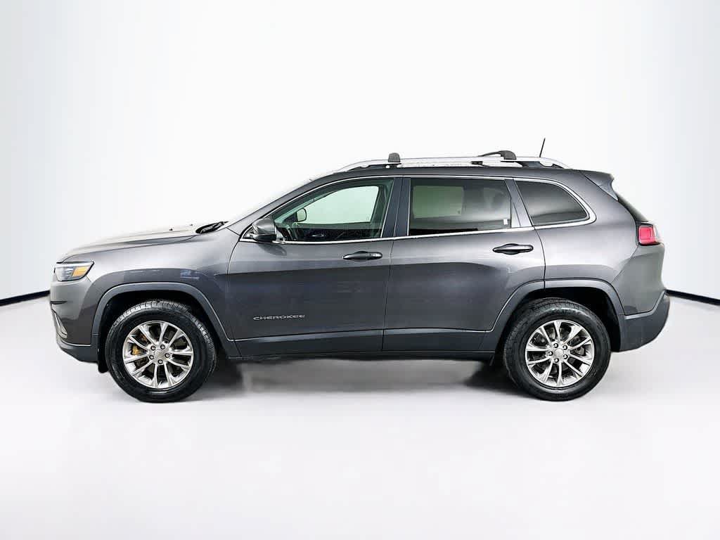 Used 2019 Jeep Cherokee Latitude Plus w/ Cold Weather Group AWD/4WD image 3