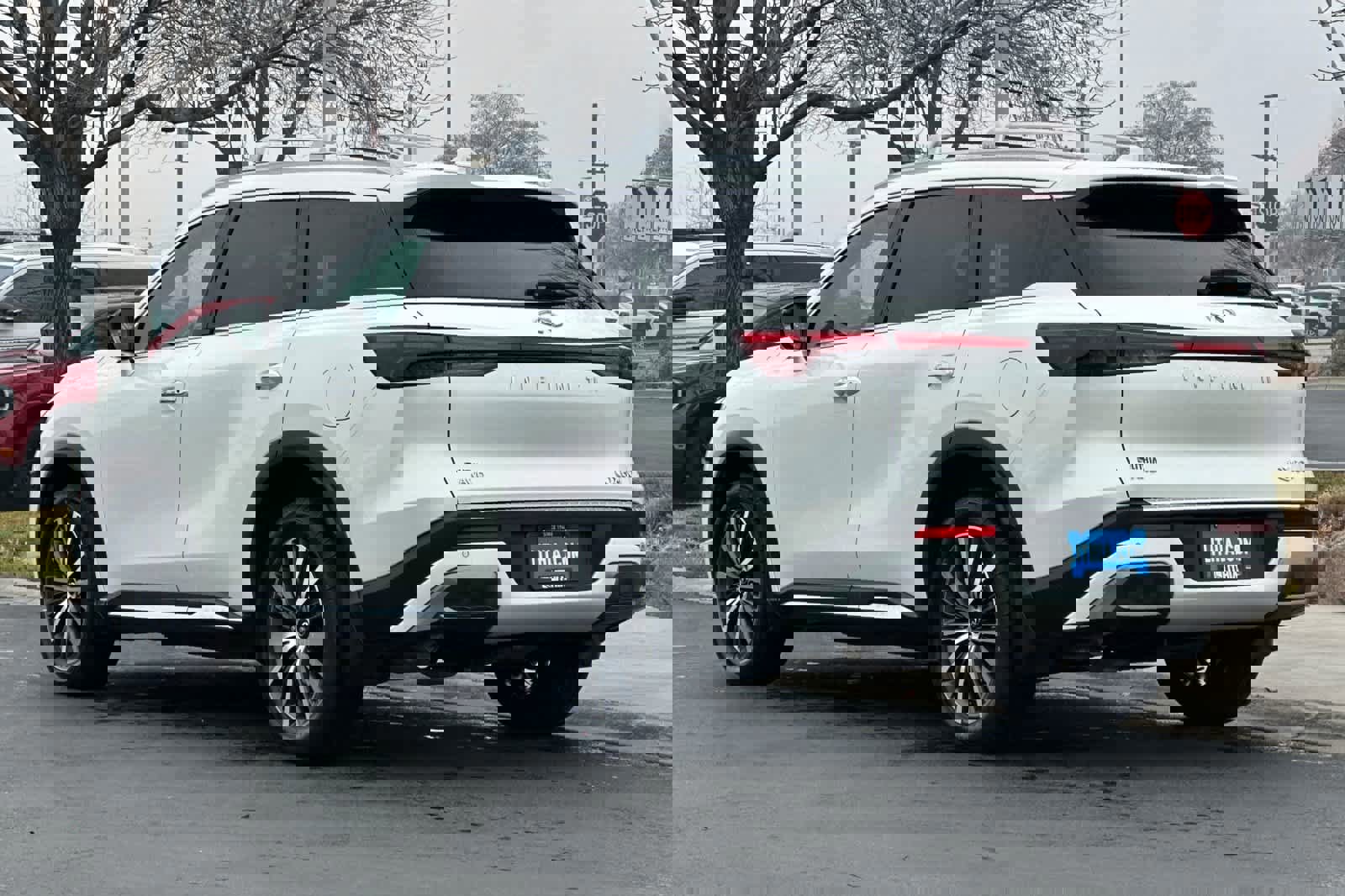 Used 2025 INFINITI QX60 Sensory w/ Vision Package video 3