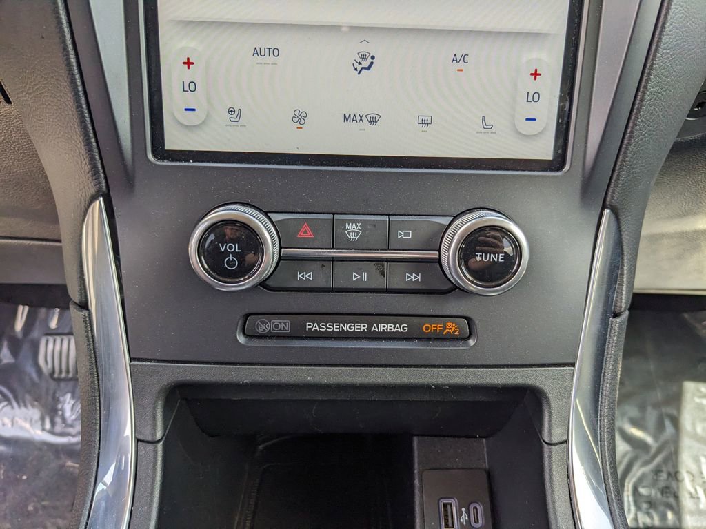 Certified 2024 Ford Edge Titanium image 26