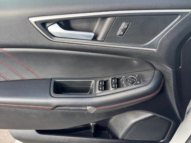 Certified 2024 Ford Edge ST-Line w/ Cargo Accessory Package image 23