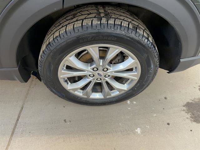 Certified 2023 Ford Explorer Limited w/ Limited Technology Package image 12