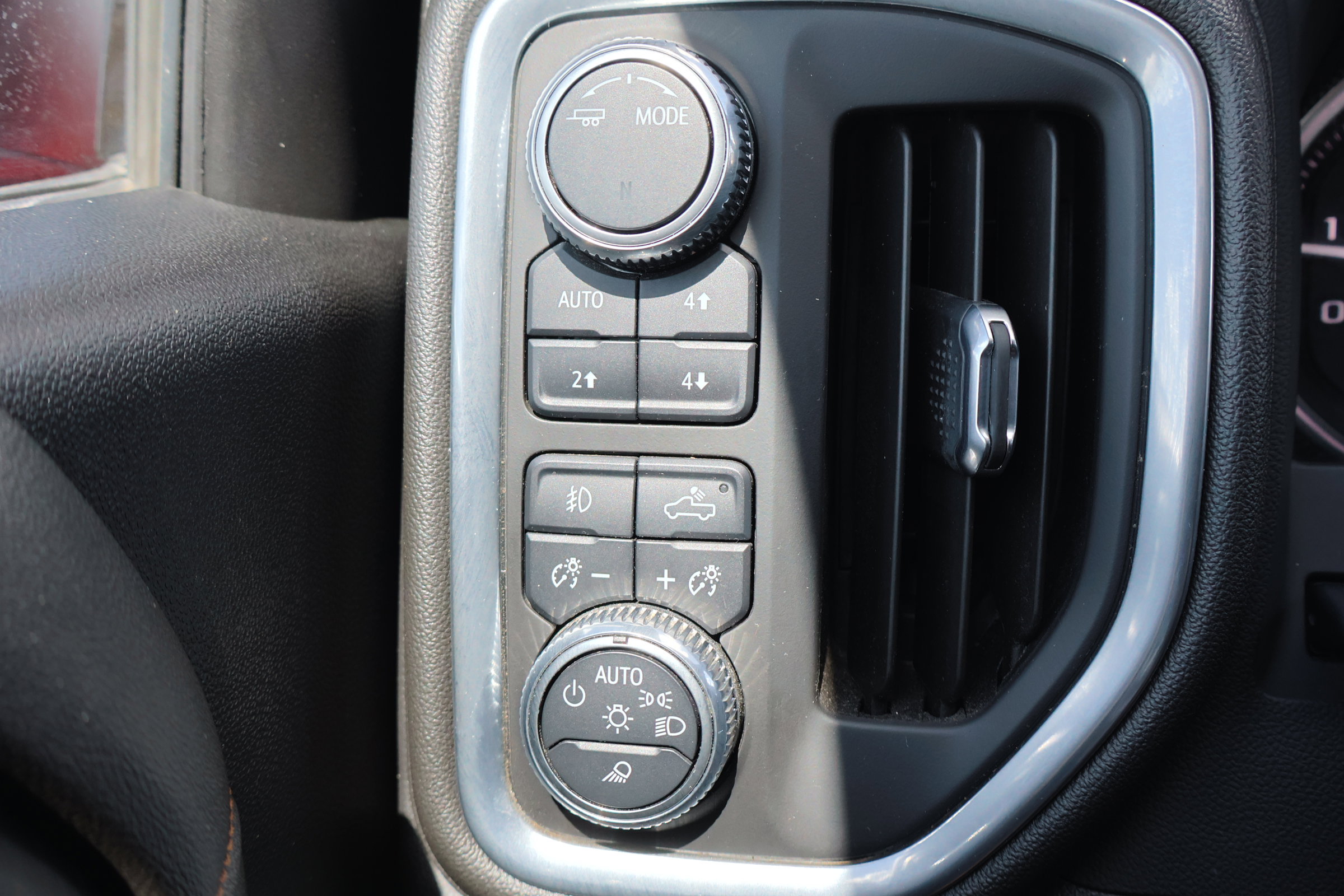 Used 2022 GMC Sierra 1500 AT4 w/ Technology Package image 19