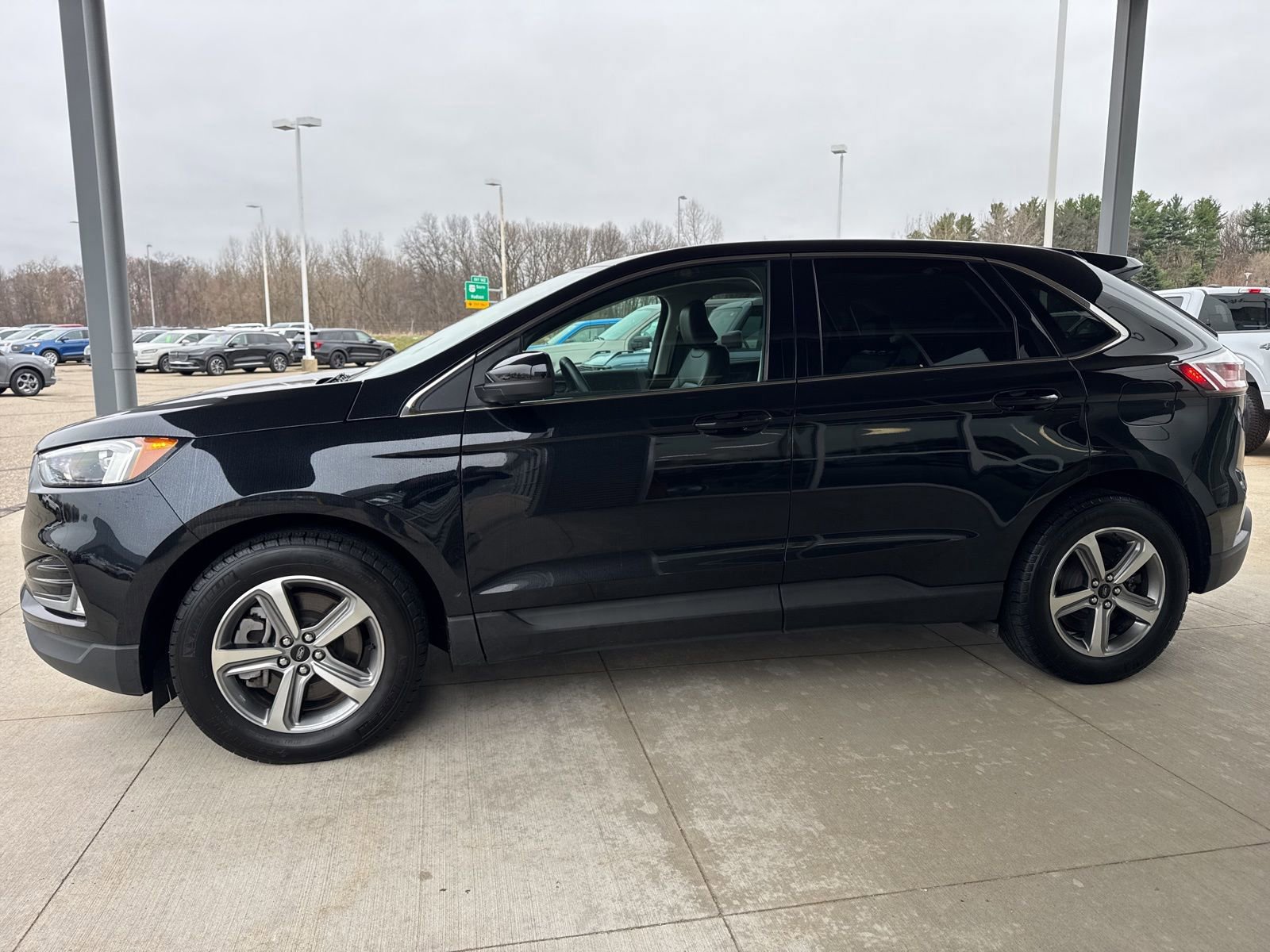 Certified 2024 Ford Edge SEL w/ Convenience Package image 7