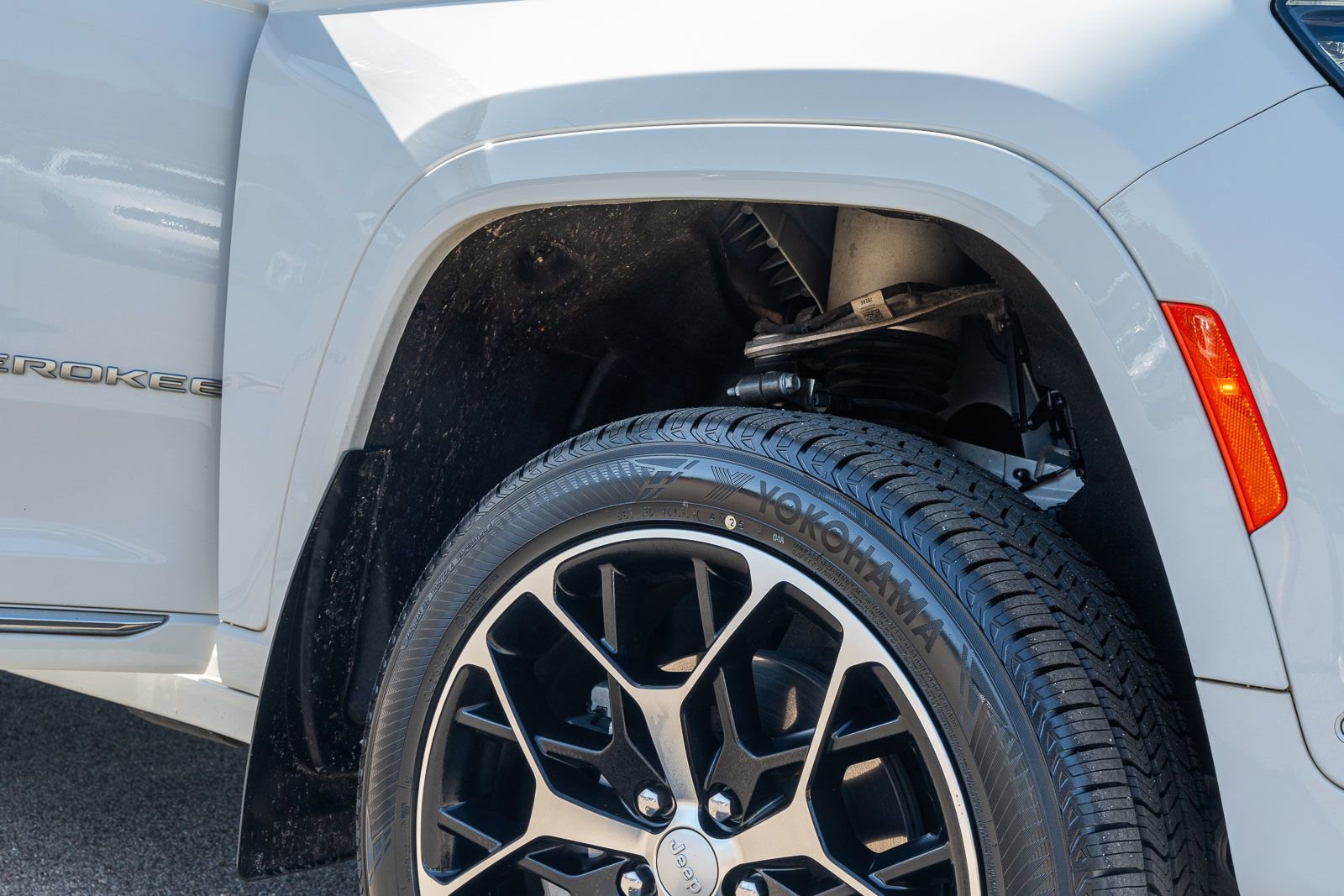 Used 2022 Jeep Grand Cherokee Summit image 16