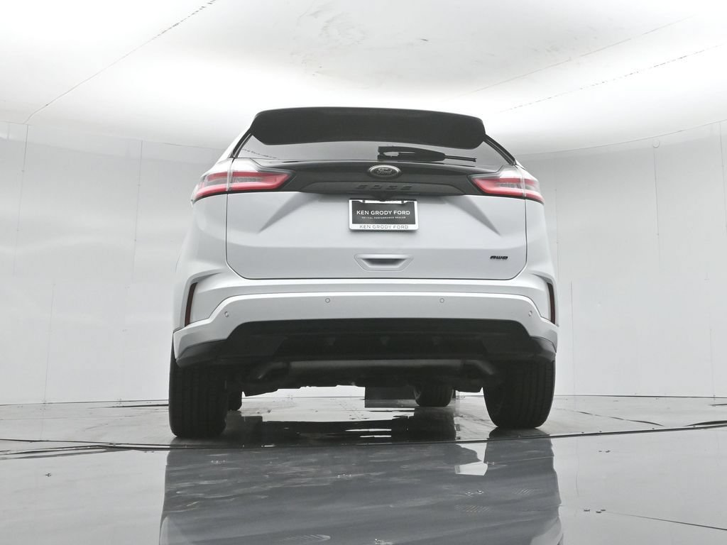 Certified 2022 Ford Edge SE w/ Black Appearance Package AWD/4WD image 50