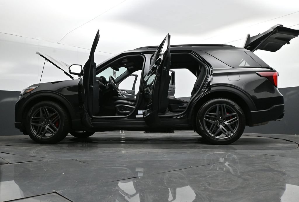 Certified 2026 Ford Explorer ST AWD/4WD image 43