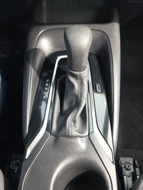 Used 2025 Toyota Corolla LE image 27