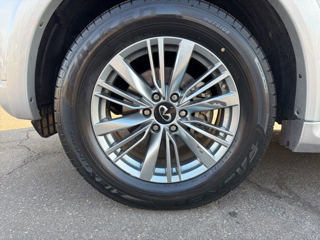 Used 2023 INFINITI QX80 Luxe w/ Cargo Package image 9